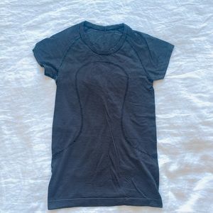 LULULEMON Black & White athletic top